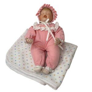 Elizabeth's Homecoming 1989 baby doll 6337 Knowles porcelain Baby Book Treasures